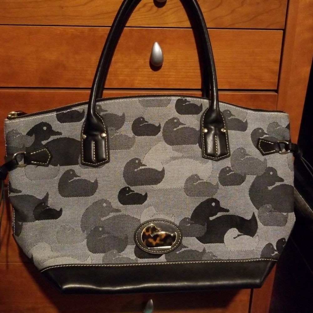 Dooney & Bourke purse